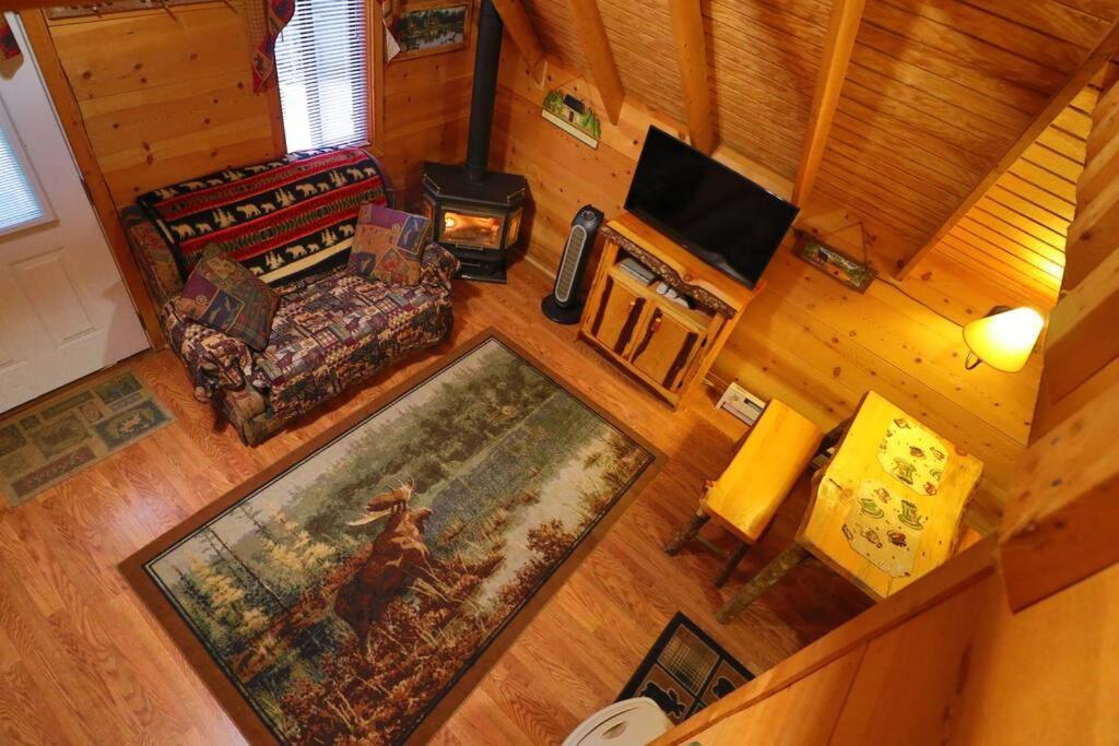 Cute Updated Mountain Cabin Fireplace #3 Хелън Екстериор снимка